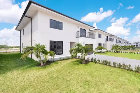 1360 NW 3 St, Florida City, FL 33034