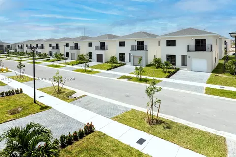 1348 NW 3 St, Florida City, FL 33034