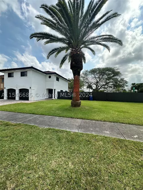 14176 SW 163rd Ter, Miami, FL 33177
