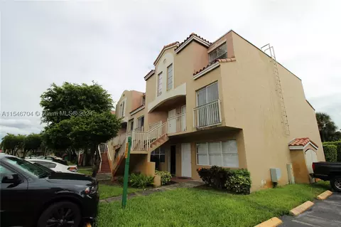 8670 NW 6th Ln #4-210, Miami, FL 33126