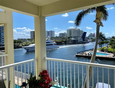 2900 NE 33rd Ct #303, Fort Lauderdale, FL 33306