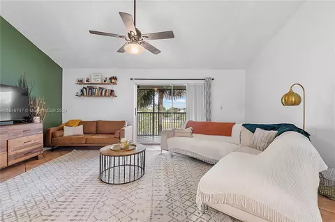 3013 N Oakland Forest Dr #306, Oakland Park, FL 33309