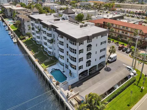 5100 Bayview Dr #105, Fort Lauderdale, FL 33308
