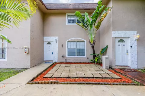 7918 Kimberly Blvd #304, North Lauderdale, FL 33068