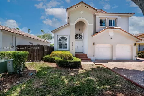 10892 NW 58th Ter, Doral, FL 33178