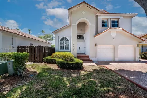 10892 NW 58th Ter, Doral, FL 33178