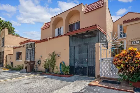 818 W 38th Ter #20, Hialeah, FL 33012