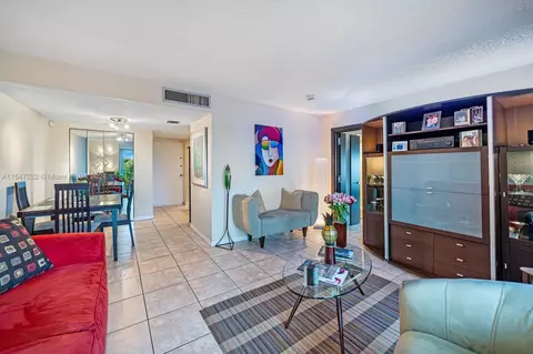 899 West Ave #4A, Miami Beach, FL 33139