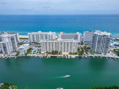 5600 Collins Ave #4S, Miami Beach, FL 33140