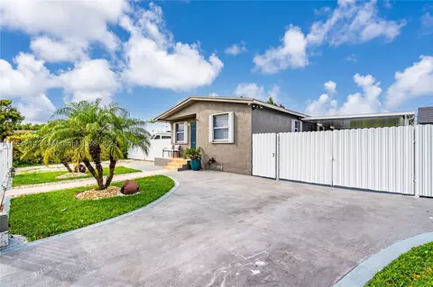 9951 SW 198th St, Cutler Bay, FL 33157