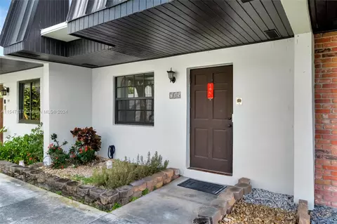 6667 Miller Dr #5, Miami, FL 33155