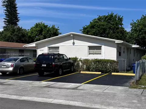 15941 NE 18th Pl, North Miami Beach, FL 33162