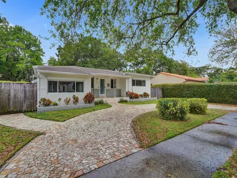 71 NE 88th St, El Portal, FL 33138