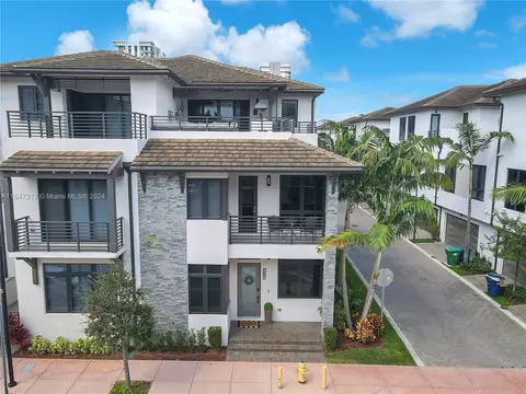 8431 NW 47th St #8431, Doral, FL 33166