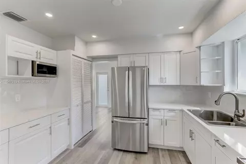 341 SW 30th Ter, Fort Lauderdale, FL 33312