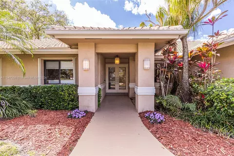 10142 NW 13th Ct, Plantation, FL 33322