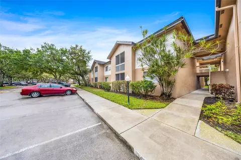9811 Westview Dr #923, Coral Springs, FL 33076