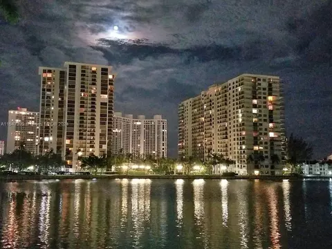 18181 NE 31st Ct #2007, Aventura, FL 33160