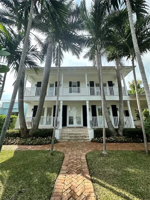 300 Greenwood Dr, Key Biscayne, FL 33149