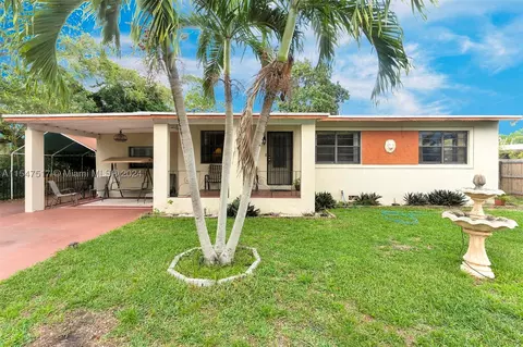 2915 NW 169th Ter, Miami Gardens, FL 33056