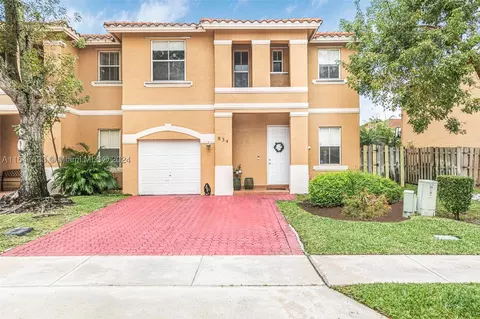 834 NW 135th Ave #834, Pembroke Pines, FL 33028