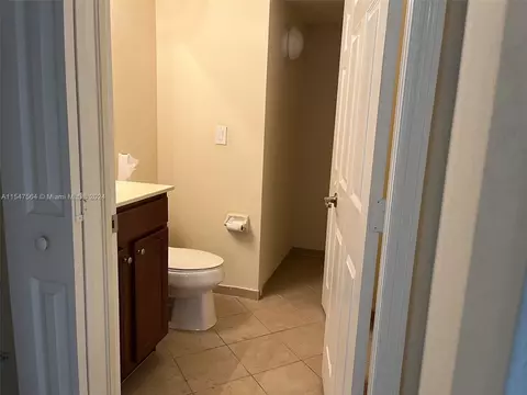Bath - Undisclosed, Hialeah, FL 33018 photo 1 of 5