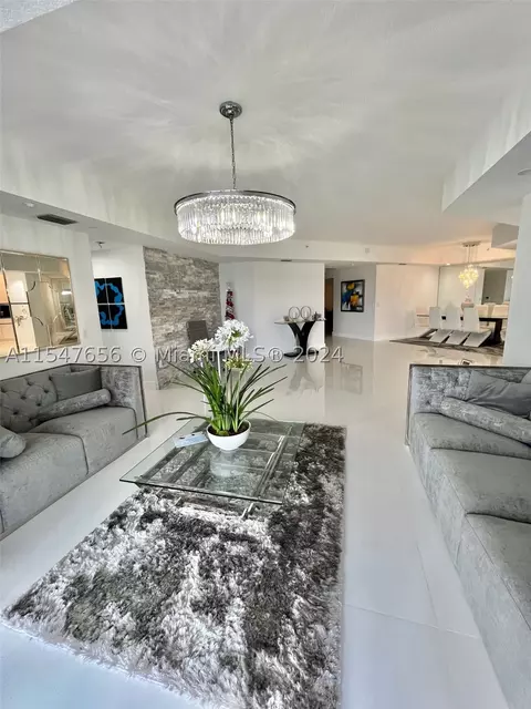 10730 NW 66th St #108, Doral, FL 33178