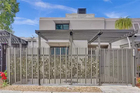 1440 NW 112th Ter #1140, Pembroke Pines, FL 33026