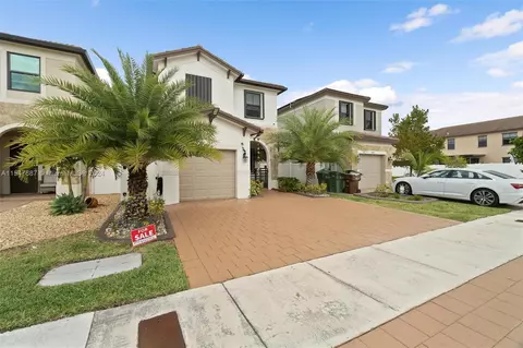 3411 W 110th St, Hialeah, FL 33018