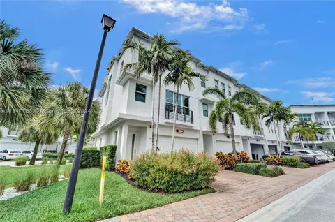 2900 NE 12th Ter #8, Oakland Park, FL 33334