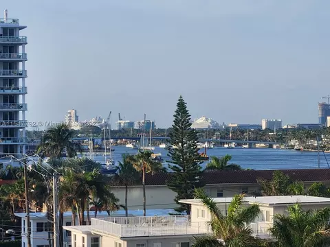 3000 Riomar St #606, Fort Lauderdale, FL 33304