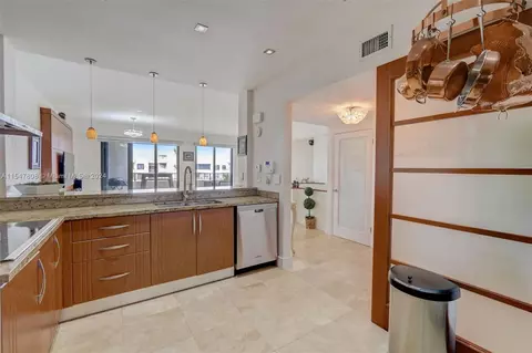 Undisclosed, Key Biscayne, FL 33149 photo 9