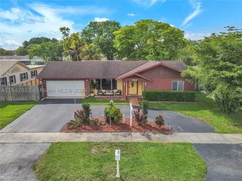 5805 SW 119th Ave, Cooper City, FL 33330