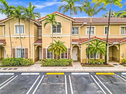 8301 NW 107th Ct #6-22, Doral, FL 33178