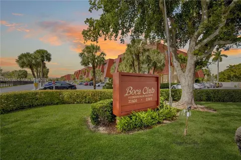 22605 SW 66th Ave #215, Boca Raton, FL 33428