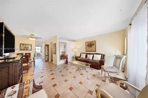 15610 NE 6th Ave #23D, Miami, FL 33162