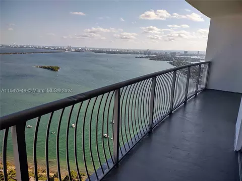 1750 N Bayshore Dr #5103, Miami, FL 33132