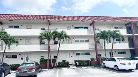 8980 S Hollybrook Blvd #307, Pembroke Pines, FL 33025
