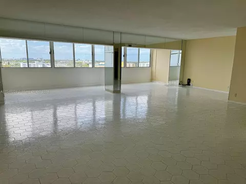 3800 Hillcrest Dr #1007, Hollywood, FL 33021