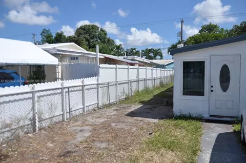 632 E 56th St, Hialeah, FL 33013 photo 2
