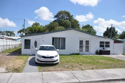 632 E 56th St, Hialeah, FL 33013 photo 22