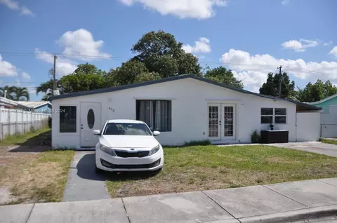 632 E 56th St, Hialeah, FL 33013 photo 21