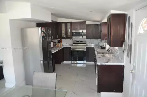 632 E 56th St, Hialeah, FL 33013 photo 24