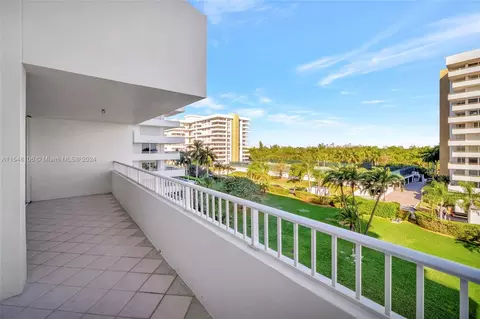 Undisclosed, Key Biscayne, FL 33149 photo 16