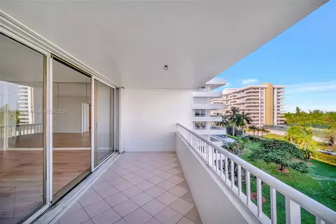 Undisclosed, Key Biscayne, FL 33149 photo 17