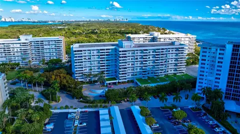 Undisclosed, Key Biscayne, FL 33149 photo 21