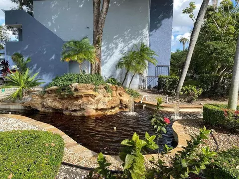 9365 Fontainebleau Blvd #E236, Miami, FL 33172