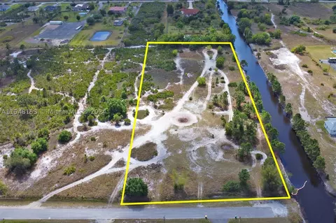 3920 62nd Ave NE, Naples, FL 34120