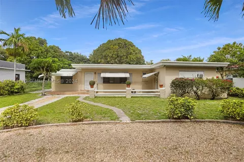 451 NW 131st St, North Miami, FL 33168