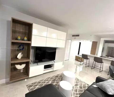 100 Lincoln Rd #625, Miami Beach, FL 33139